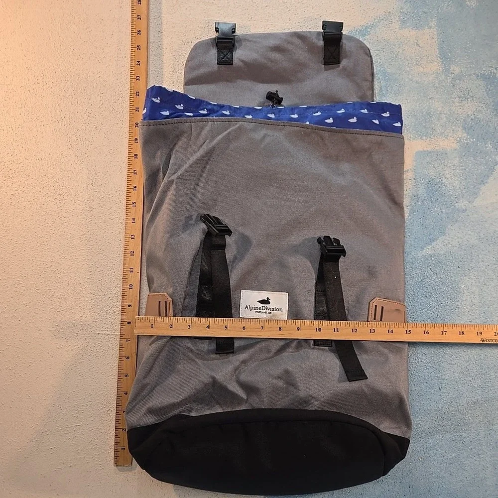 Alpine Division McKenzie Grey Roll Top Backpack 28L Portland OR Duck Print Liner